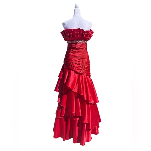 Size 8 Cinderella Red Ruffle Evening Gown - Picture 3 of 11
